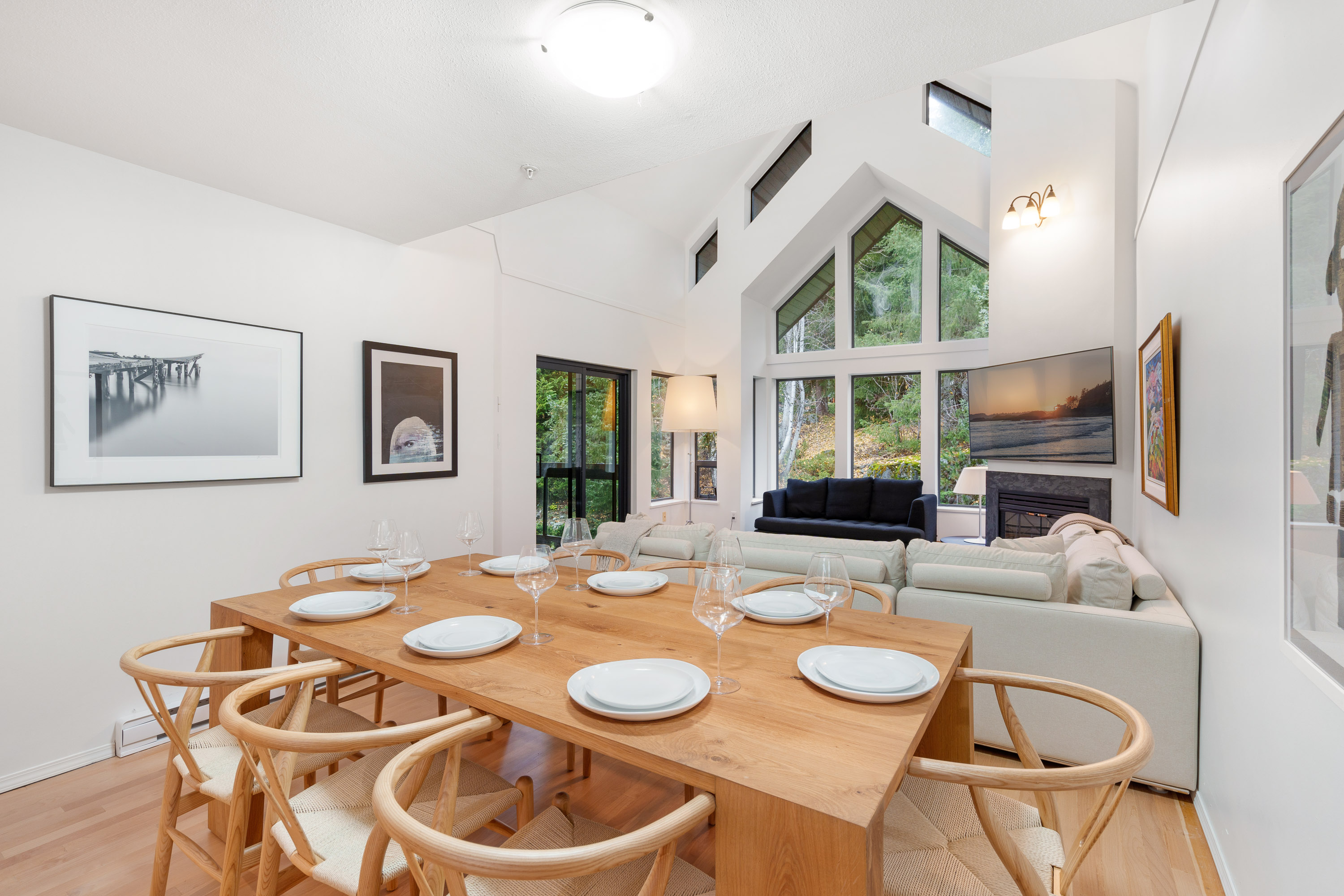 Luxury 6-Bedroom | Whistler Village | Blueberry - Luxury Whistler vacation rental with 6 bedrooms, accommodating up to 15 guests